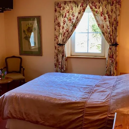 Carraig-mor House לינה וארוחת בוקר