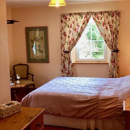 Carraig-mor House לינה וארוחת בוקר 3*